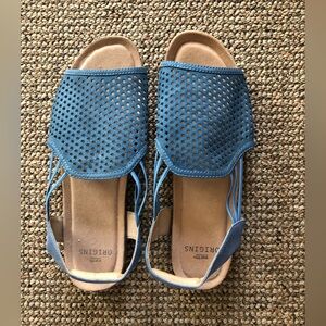 Nubuck leather sandal by Earth